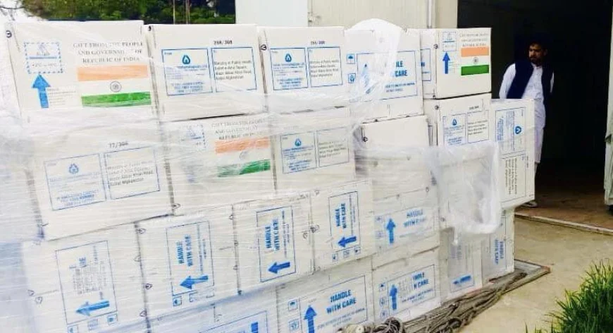 India donates 131 cartons of the Td (tetanus-diphtheria) vaccine to Afghanistan. (Photo: Bakhtar News Agency)